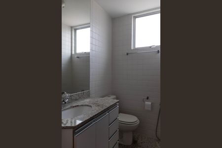 Apartamento à venda com 111m², 3 quartos e 2 vagas Apartamento à venda com 111m², 3 quartos e 2 vagasBanheiro Social