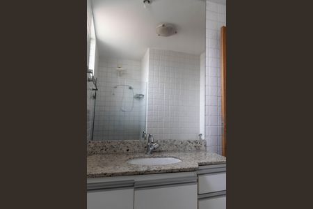 Apartamento à venda com 111m², 3 quartos e 2 vagas Apartamento à venda com 111m², 3 quartos e 2 vagasBanheiro da Suíte