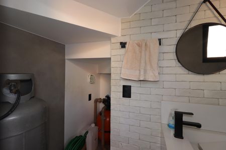 Casa à venda com 180m², 3 quartos e 3 vagasLavabo da Área Gourmet do Térreo