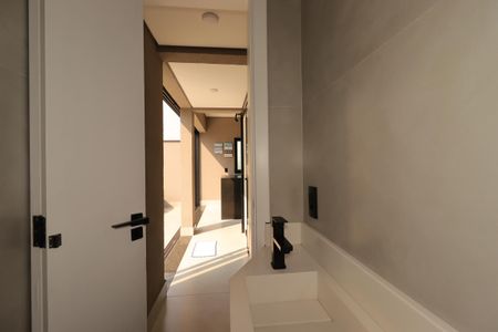 Casa à venda com 180m², 3 quartos e 3 vagasBanheiro de Serviço