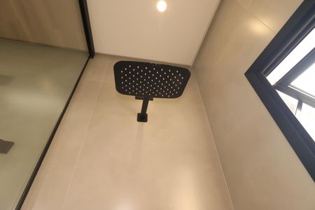 Casa à venda com 180m², 3 quartos e 3 vagasBanheiro da Suíte 3 - Chuveiro