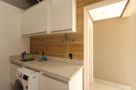 Casa à venda com 180m², 3 quartos e 3 vagasÁrea de Serviço