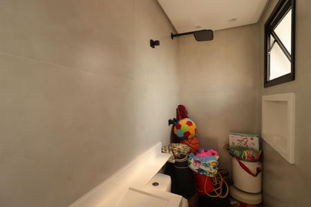 Casa à venda com 180m², 3 quartos e 3 vagasBanheiro de Serviço