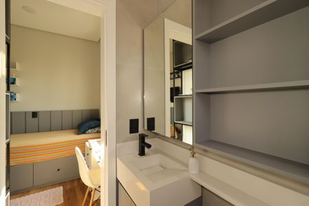 Casa à venda com 180m², 3 quartos e 3 vagasBanheiro da Suíte 2