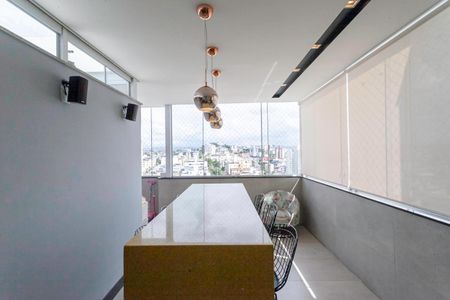 Apartamento à venda com 143m², 4 quartos e 2 vagasCobertura