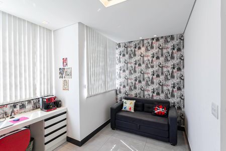 Apartamento à venda com 143m², 4 quartos e 2 vagasCobertura - Quarto 3