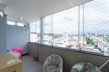 Apartamento à venda com 143m², 4 quartos e 2 vagasCobertura