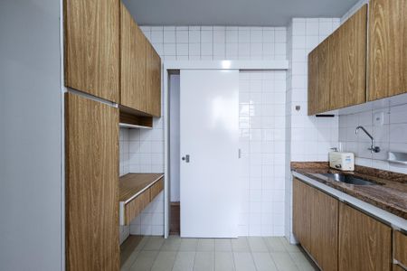 Apartamento à venda com 68m², 2 quartos e 1 vagaCozinha 