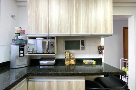 Apartamento à venda com 153m², 3 quartos e 3 vagas Apartamento à venda com 153m², 3 quartos e 3 vagasCozinha