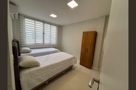 Apartamento para alugar com 240m², 3 quartos e sem vagaQuarto