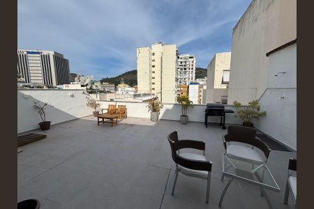 Apartamento para alugar com 240m², 3 quartos e sem vagaÁrea externa