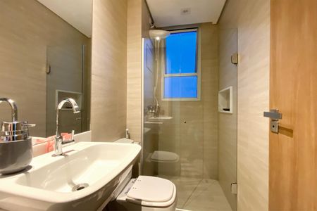 Apartamento para alugar com 137m², 2 quartos e 2 vagasBanheiro