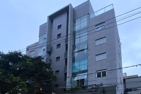 Apartamento para alugar com 137m², 2 quartos e 2 vagasFachada