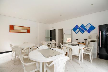 Apartamento à venda com 56m², 2 quartos e 1 vaga Apartamento à venda com 56m², 2 quartos e 1 vagaÁrea Comum - Salão de Festas