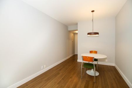 Apartamento à venda com 56m², 2 quartos e 1 vaga Apartamento à venda com 56m², 2 quartos e 1 vagaSala de Estar e Jantar