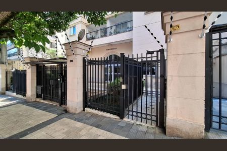 Apartamento à venda com 56m², 2 quartos e 1 vaga Apartamento à venda com 56m², 2 quartos e 1 vagaFachada do Prédio