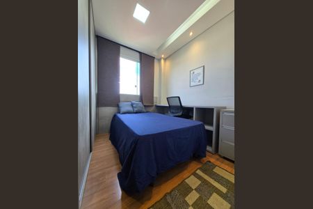 Quarto de apartamento à venda com 3 quartos, 160m² em Milionários, Belo Horizonte