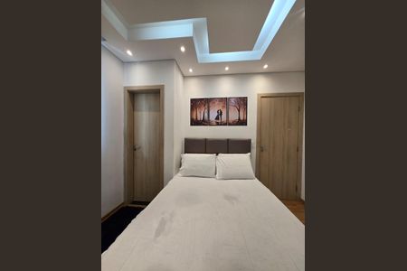 Quarto de apartamento à venda com 3 quartos, 160m² em Milionários, Belo Horizonte