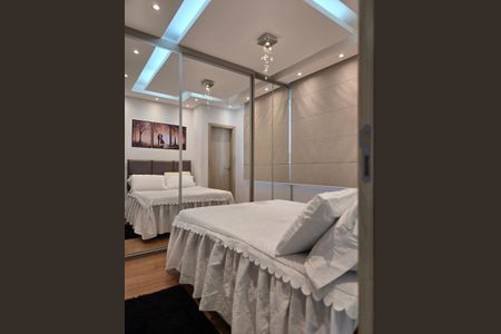 Quarto de apartamento à venda com 3 quartos, 160m² em Milionários, Belo Horizonte