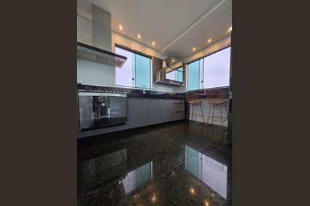 Cozinha de apartamento à venda com 3 quartos, 160m² em Milionários, Belo Horizonte