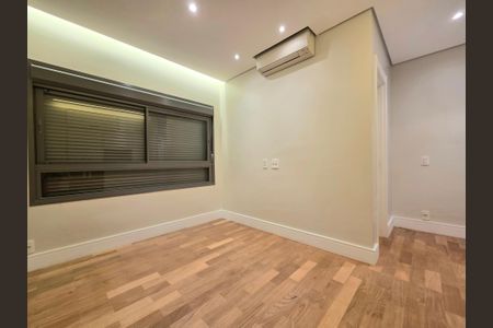 Apartamento para alugar com 77m², 2 quartos e 1 vagaSuíte 1