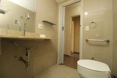 Apartamento à venda com 130m², 3 quartos e 1 vagaBanheiro da Suíte