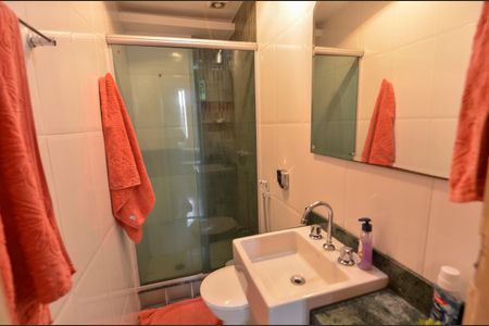 Apartamento à venda com 75m², 3 quartos e 1 vaga Apartamento à venda com 75m², 3 quartos e 1 vagaBanheiro Social