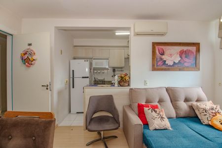 Sala de apartamento à venda com 2 quartos, 47m² em Jardim Itu, Porto Alegre