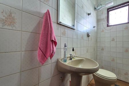 Casa à venda com 132m², 2 quartos e 4 vagasBanheiro