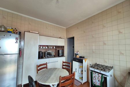 Casa à venda com 132m², 2 quartos e 4 vagasCozinha 