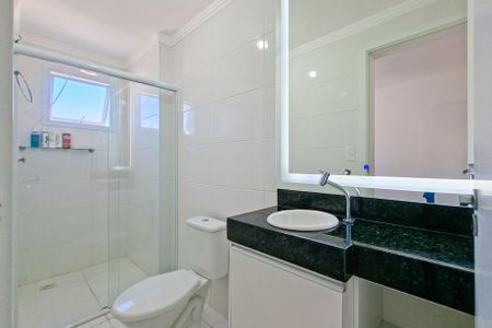 Apartamento para alugar com 90m², 2 quartos e 1 vaga Apartamento para alugar com 90m², 2 quartos e 1 vagaBanheiro da Suíte