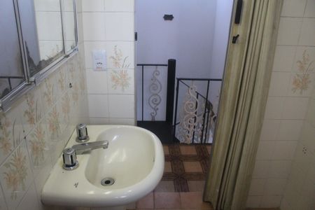 Casa à venda com 210m², 2 quartos e 3 vagasBanheiro 2