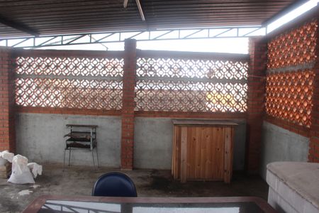 Casa à venda com 210m², 2 quartos e 3 vagasQuintal