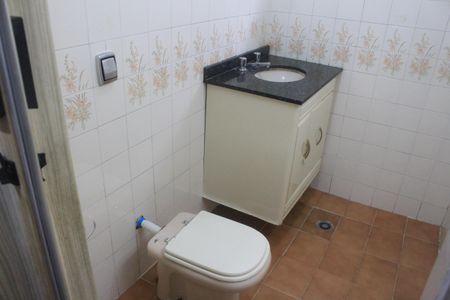 Casa à venda com 210m², 2 quartos e 3 vagasBanheiro 1