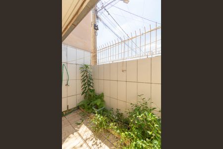 Casa de condomínio à venda com 60m², 2 quartos e 1 vaga