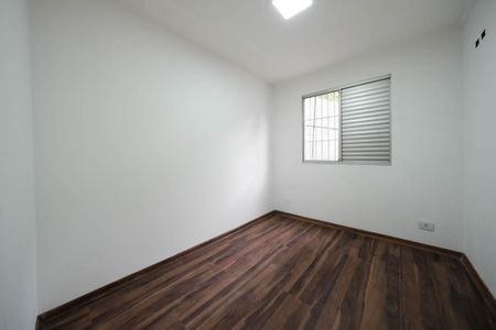 Quarto 2 de apartamento para alugar com 2 quartos, 49m² em Vila Silvia, São Paulo