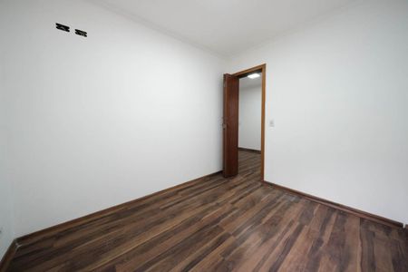 Quarto 2 de apartamento para alugar com 2 quartos, 49m² em Vila Silvia, São Paulo