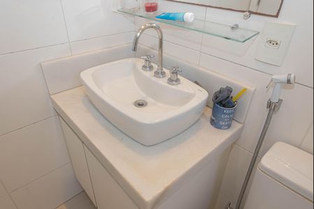 Apartamento à venda com 161m², 4 quartos e 3 vagas Apartamento à venda com 161m², 4 quartos e 3 vagasSuite 1 - Banheiro