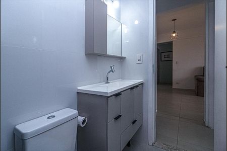 Apartamento à venda com 50m², 2 quartos e 1 vaga Apartamento à venda com 50m², 2 quartos e 1 vagabanheiro social_3