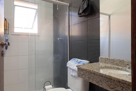 Casa à venda com 148m², 3 quartos e 3 vagas Casa à venda com 148m², 3 quartos e 3 vagasBanheiro da Suíte