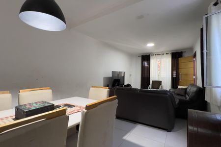 Sala de casa à venda com 3 quartos, 148m² em Jardim Santa Mena, Guarulhos
