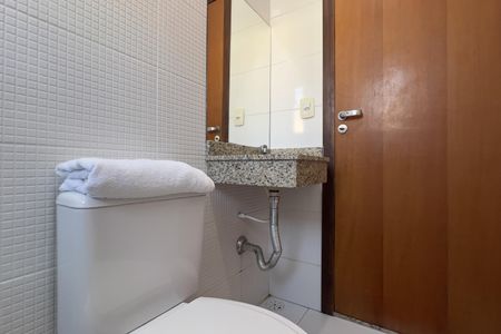 Casa à venda com 148m², 3 quartos e 3 vagas Casa à venda com 148m², 3 quartos e 3 vagasBanheiro 1