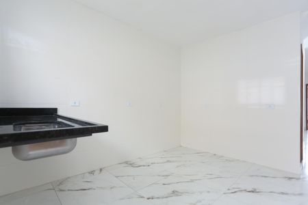 Casa para alugar com 88m², 2 quartos e 2 vagasCozinha 