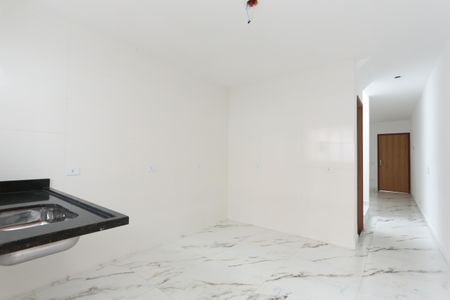 Casa para alugar com 88m², 2 quartos e 2 vagasCozinha 