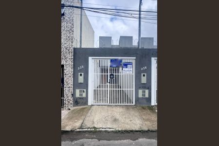 Casa para alugar com 88m², 2 quartos e 2 vagasFachada 