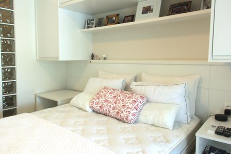 Suíte de apartamento para alugar com 1 quarto, 45m² em Gonzaga, Santos