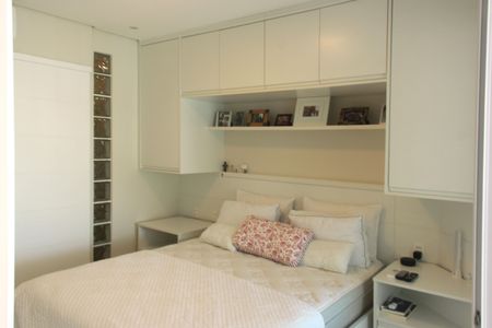 Suíte de apartamento para alugar com 1 quarto, 45m² em Gonzaga, Santos