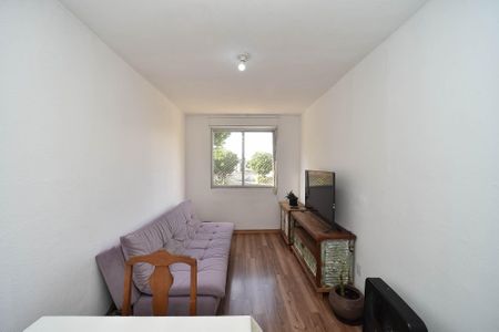 Sala de apartamento para alugar com 1 quarto, 43m² em Jardim Sabará, Porto Alegre