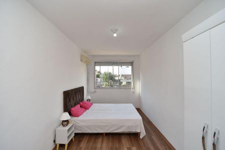 Quarto de apartamento para alugar com 1 quarto, 43m² em Jardim Sabará, Porto Alegre