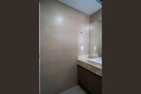 Apartamento para alugar com 67m², 2 quartos e 2 vagas Apartamento para alugar com 67m², 2 quartos e 2 vagasBanheiro da Suíte